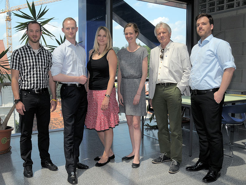 V.l.: ACIPSS-Mitarbeiter Jeremy Stöhs, die Vortragenden Christoph R. Cede, Birgit Witamwas und Sabine Nachbaur, ACIPSS-Leiter Siegfried Beer und ACIPSS-Büroleiter Duncan Bare. Foto: Uni Graz/Pichler 