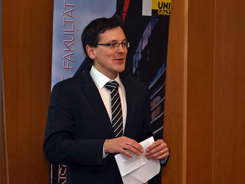 Stefan Arnold lud in Graz ExpertInnen und Interessierte zur Diskussion eines brisanten Themas: des neuen Fortpflanzungsmedizinrechts 