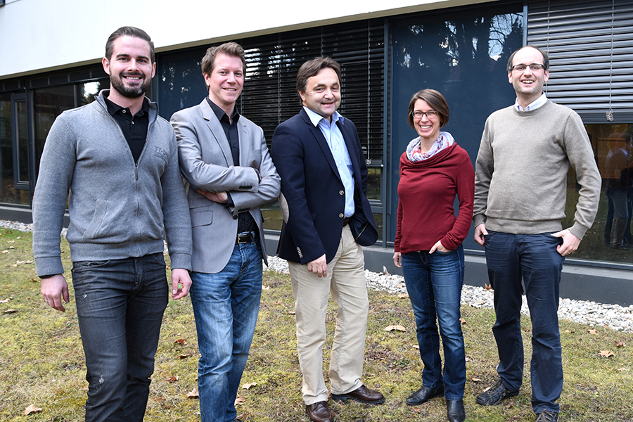 Ein Thema, verschiedene Disziplinen: Matthias Ruhri, Robert Rybnicek, Alfred Gutschelhofer, Sabine Bergner und Jürgen Fleiß (v. l.) erforschen Unternehmensführung aus mehreren Blickwinkeln. Foto: Uni Graz/Schweiger 