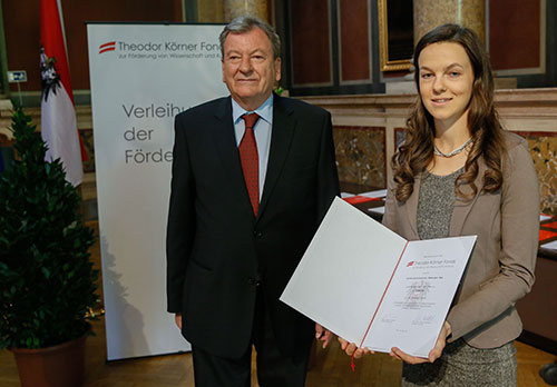 Sandra Aurenhammer, BA MSc, mit Kuratoriumspräsident Herbert Tumpel. Foto: Christian Fischer/Theodor Körner Fonds. ©Christian Fischer