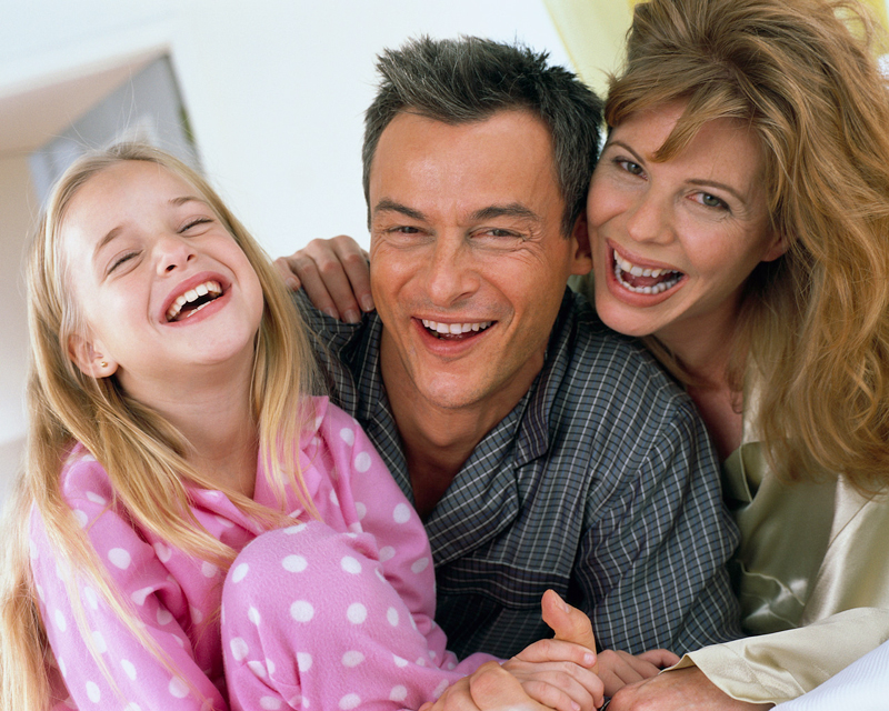 Das neue Kindschafts- und Namensrechts-Änderungsgesetz 2013 räumt unter anderem Vätern von Kindern, deren Eltern nicht miteinander verheiratet sind, mehr Rechte ein. Bild: Microsoft. 