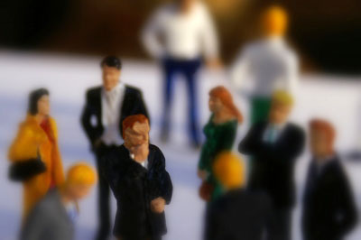 Führungskräfte internationaler Unternehmen sollten sensibel für die verschiedenen kulturbedingten Werte und Gewohnheiten ihrer MitarbeiterInnen sein. Foto: Stephanie Hofschläger/pixelio.de 