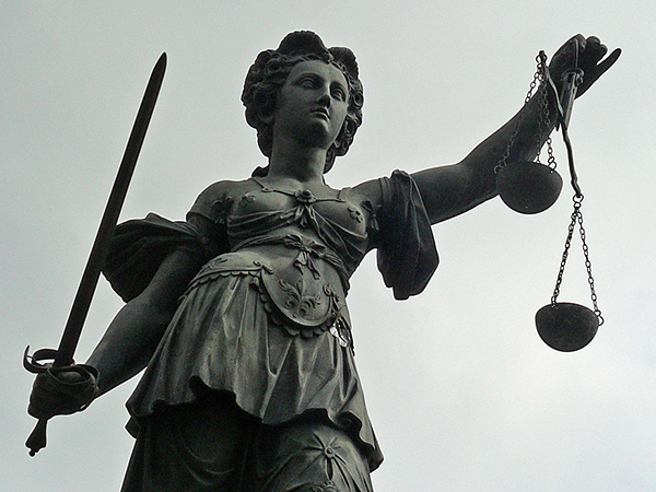 Wie man Habseligkeiten gerecht und neidfrei aufteilt, berechnet ein von Christan Klamler erstellter Algorithmus. Foto: pixelio.de 