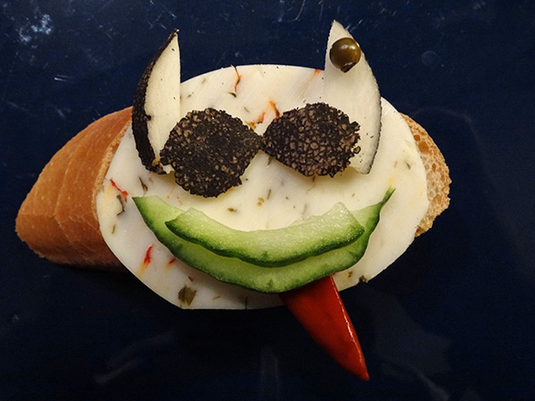 Originelle vegetarische Brötchen können BesucherInnen im UniGraz@Museum kreieren und dabei auch ihr Wissen über fleischloses Leben erweitern. Die gesamte Uni serviert ab 17 Uhr Forschung mit Geschmack. 