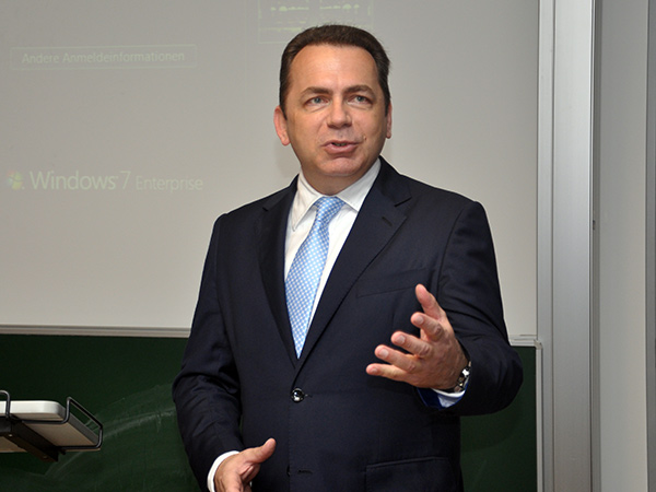 Dekan Thomas Foscht bedankte sich für das Initiieren des Forschungsprojekts und des Workshops. 