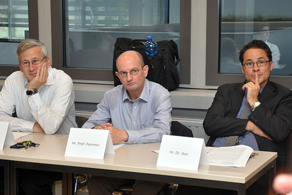 Jörn Kleinert, Michael Pammer und Walter Iber (v. l.) erforschen Staatsschuld und Steuerpolitik. 