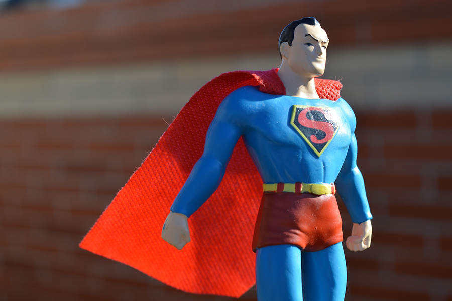 Wenn Superhelden, wie Superman, bis zum Happy-End kämpfen, dann führt auch die Religion Regie. Foto: pixabay.com 
