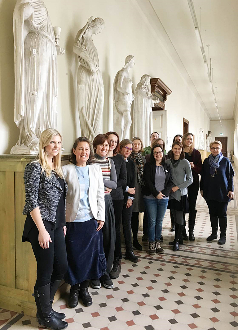 Die TeilnehmerInnen der Partnerländer Kroatien, Slowenien und die GastgeberInnen Österreich am Institut für Kunstgeschichte der Uni Graz. Fotos: Eva Klein. 