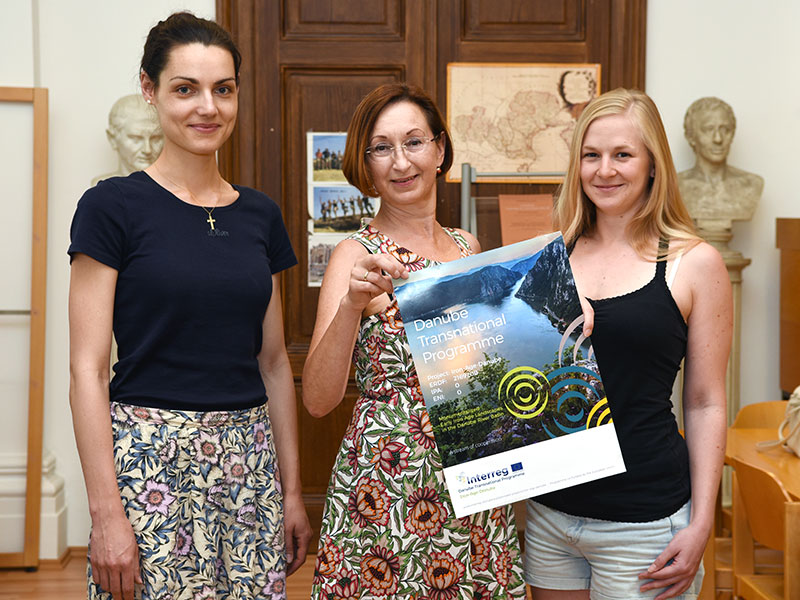 Das Team des Projekts "Iron-Age-Danube": Regina Klöckl, Susanne Tiefengraber und Stefanie Gaberz (v.l.). Foto: Uni Graz/Pichler 