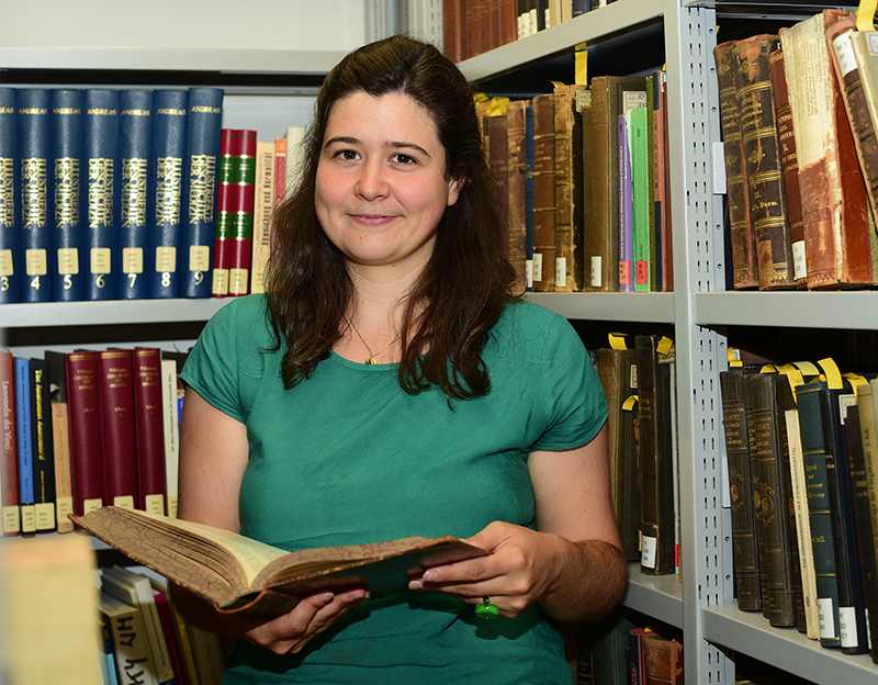 Was ist der Mensch? Wie im 18. und 19. Jahrhundert darüber wissenschaftlich diskutiert wurde, erforscht Sophie Bitter-Smirnow in ihrer Dissertation. Unterstützung erhält sie durch ein Marietta-Blau-Stipendium des Bundesministeriums für Bildung, Wissenschaft und Forschung. Foto: Uni Graz/Leljak. 