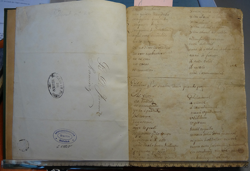 Das Originalmanuskript von "Conversación en lengua huasteca" aus dem frühen 18. Jahrhundert.  