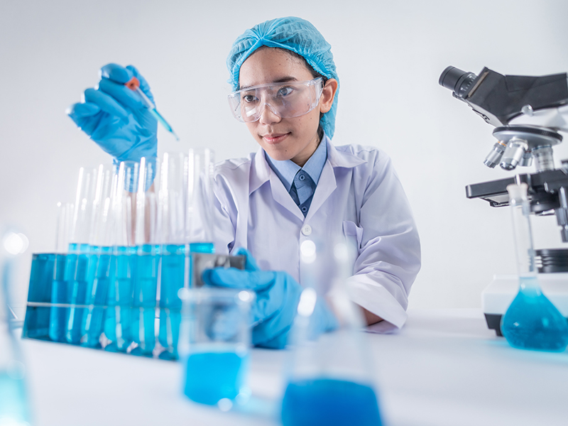 Hat die Pandemie die Pharmabranche effizienter gemacht? Diese und andere Fragen diskutiert der Strukturbiologe und Innophore-CEO Christian Gruber in der aktuellen Folge des Wissenschaftspodcasts "HörSaal: 15 Minuten Forschung". Foto: pexels.com. 