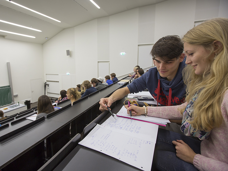 Studierende und Lehrende können ab sofort wieder ihre Favoriten des aktuellen Semesters nominieren. Foto: Uni Graz/Lunghammer 