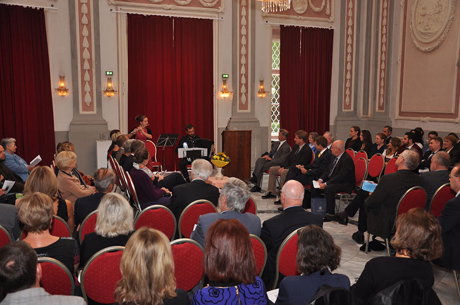 Viele KollegInnen kamen zu Harald Heppners „Uni-Bilanz“ ins Meerscheinschlössl. 