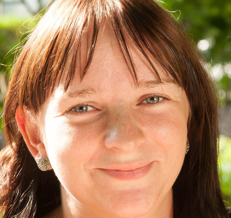 Die Gärtnerin Ulrike Straußberger blüht auf, wenn es wieder heißt: Pflanzenraritätenmarkt. Foto: Monika Gaber. 