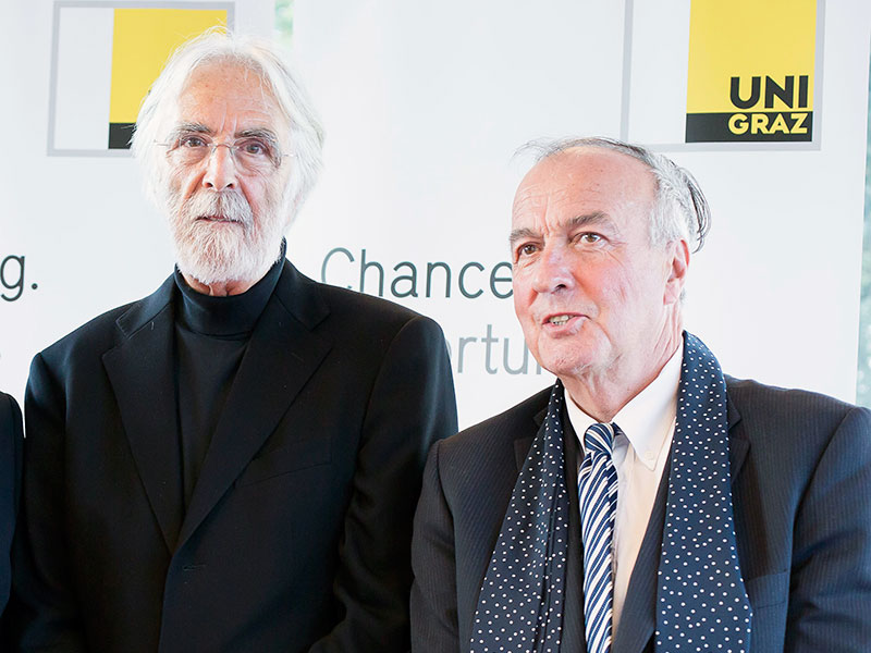 Gerhard Larcher (re.) und Michael Haneke arbeiten seit über 20 Jahren im Rahmen des Schwerpunkts "Film und Theologie" zusammen. Foto: Marija Kanizaj 