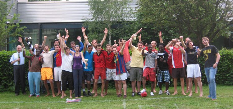 Die Teilnehmenden des Barefoot World Cup 2011. 