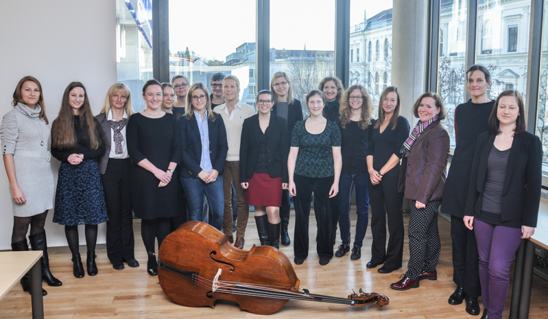 Die Absolventinnen des Karriereprogramms für Wissenschafterinnen mit Vertreterinnen der Grazer Universitäten. Foto: Uni Graz/Tzivanopoulos 