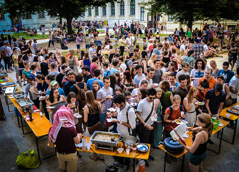 Unter dem Motto „Meet the world in one day“ baten AIESEC und AMSA ihre internationalen Gäste zum „Global Village“. Alle Fotos: AIESEC. 