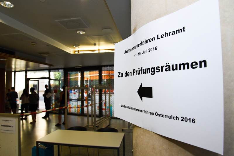 710 BewerberInnen werden im Herbst zu einem Lehramtsstudium zugelassen, 95 Personen bestanden den Test nicht. Foto: Uni Graz/Tzivanopoulos 