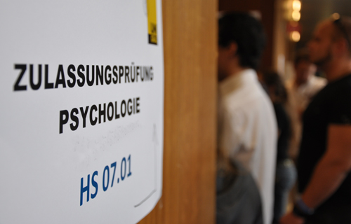 Seit 1. Juni bis zum 31. Juli 2012 kann man sich für die Zulassungsprüfung Psychologie registrieren. 
