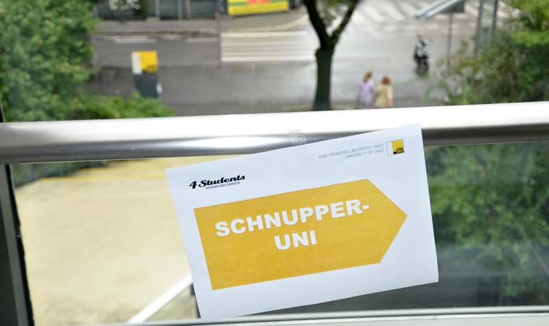 Die Schnupperuni findet noch bis Freitag im RESOWI-Zentrum statt. 