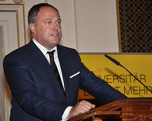 Richard Grasl verwies in seiner Festrede auf die Bedeutung der elektronischen Medien im Bereich des Journalismus. 