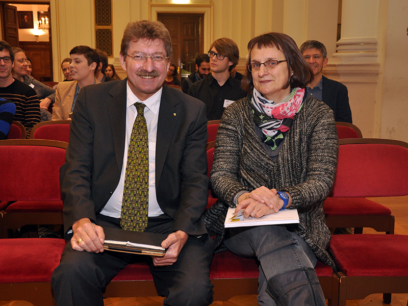 Vizerektor Peter Scherrer und Roberta Maierhofer, Leiterin des Center for Inter-American-Studies 