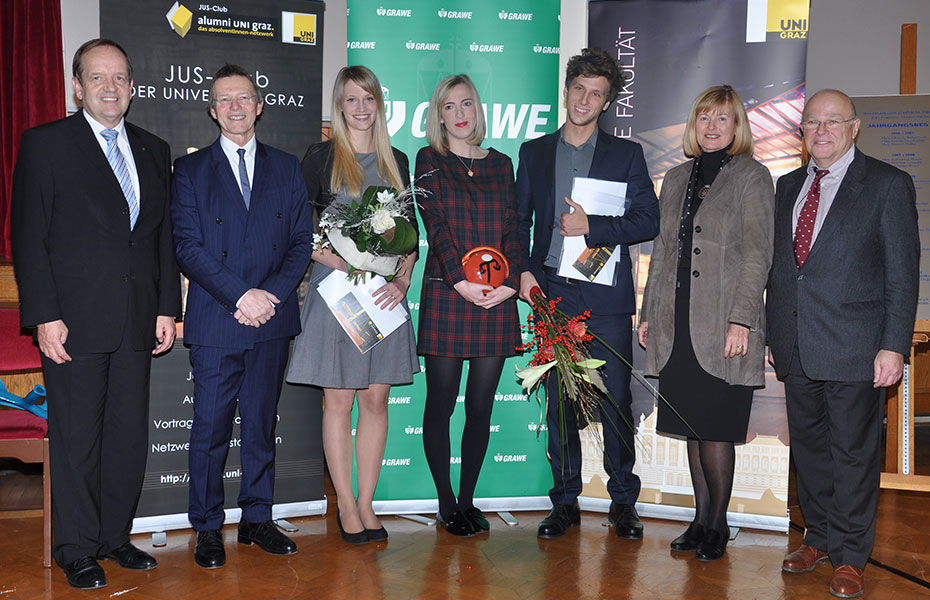 ... mit GRAWE-Generaldirektor Othmar Ederer, Best-of-REWI-Kommissionsvorsitzendem Günther Löschnigg, Rektorin Christa Neuper und Dekan Joseph Marko (v.l.). Fotos: Uni Graz/Pichler 
