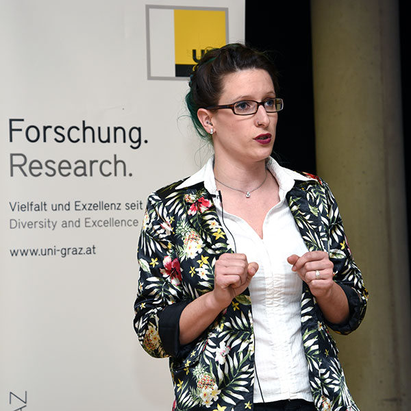 Claudia Mayr, Slawistik 