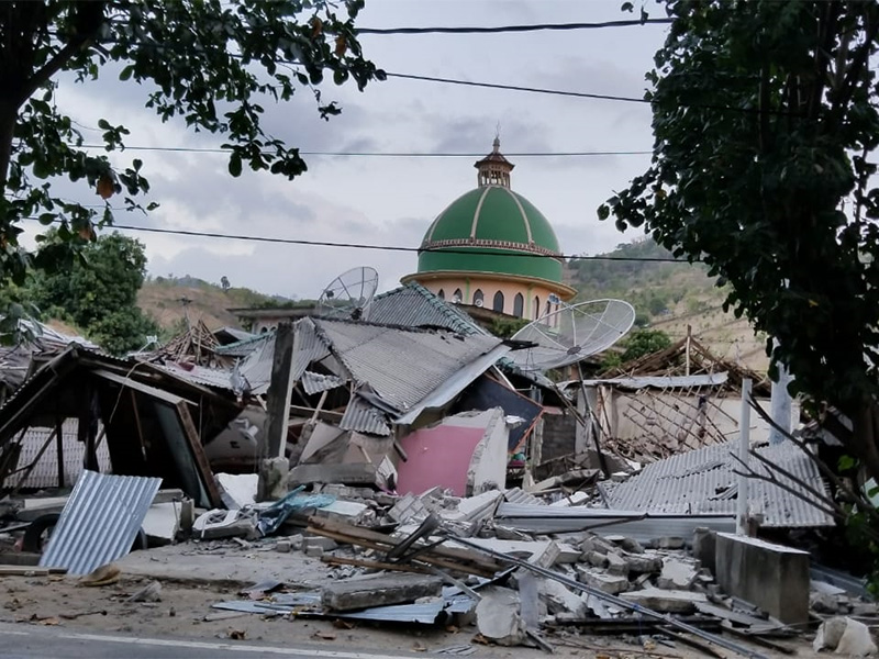 Die nun zerstörte Moschee nach dem schweren Erdbeben am Sonntag. Foto: Trevor Chee & Kyle Chee 