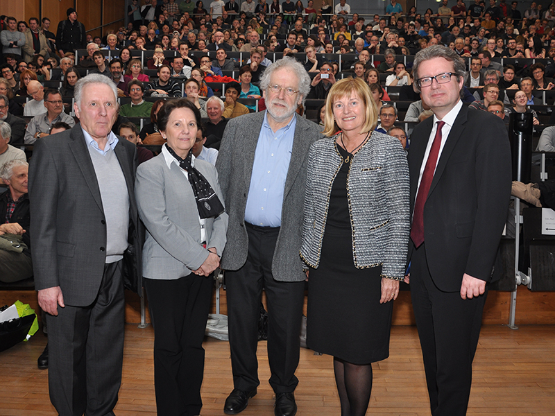 Programm-KoordinatorInnen zum "Jahr des Lichts" Max und Elisabeth Lippitsch, Gastreferent Anton Zeilinger, Rektorin Christa Neuper, Landesrat Christopher Drexler (v.l.) 