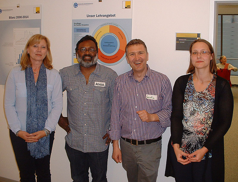 Isabella Brandner, Ashok Panikkar, Sascha Ferz und Karin Sonnleitner (v.l.n.r.). Foto: Zentrum für Soziale Kompetenz. 
