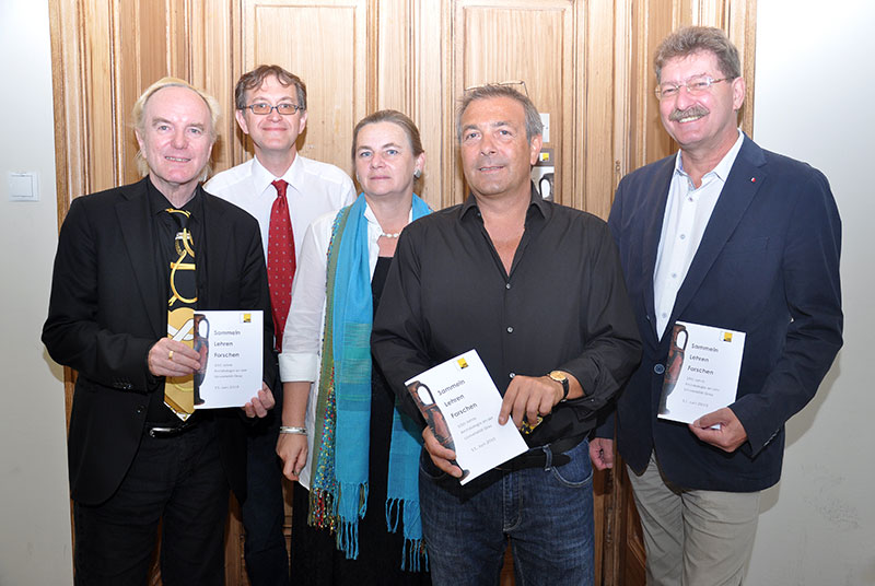 Archäologie-Symposium: Die Vortragenden Karl Krierer und Hubert Szemethy von der Universität Wien, Elisabeth Trinkl, GEWI-Vizedekan Arne Ziegler und Forschungsvizerektor Peter Scherrer (v.l.). Foto: Uni Graz/Kastrun 