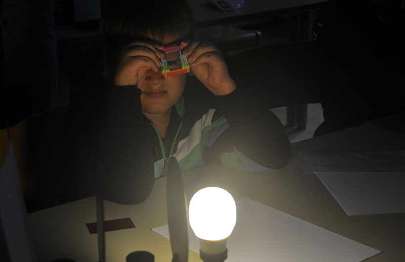 ... führten am Institut für Physik aufregende Experimente durch... 