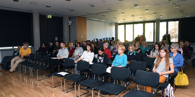 Im Publikum: LehrerInnen aus den Fachbereichen Biologie, Geographie, Physik und Chemie 