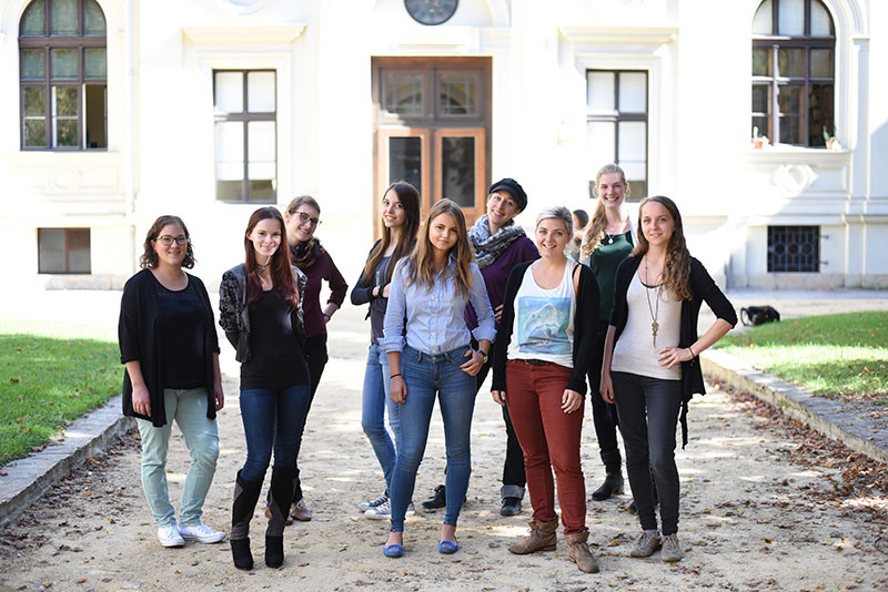 Das Team des Webradios bringt jede Woche vier neue Beiträge aus der Welt der Grazer Universitäten. Fotos: Uni Graz/Tzivanopoulos. 