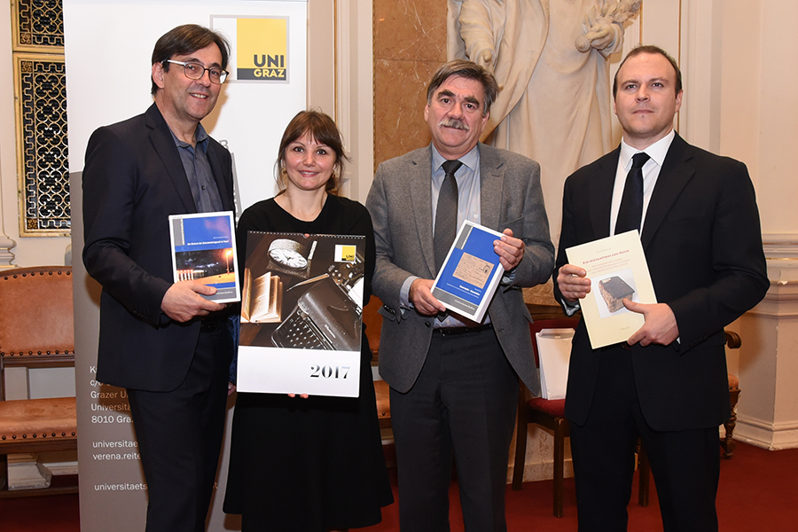 KooperationspartnerInnen: Leykam Verlag-Leiter Wolfgang Hölzl, Universitätsverlag-Leiterin Verena Reiter, Universitätsbibliothek-Leiter Werner Schlacher und Reinhold Ploschnitznig, Leiter des ÖH-Servicecenter und des Unipress Verlags (v.l.) 