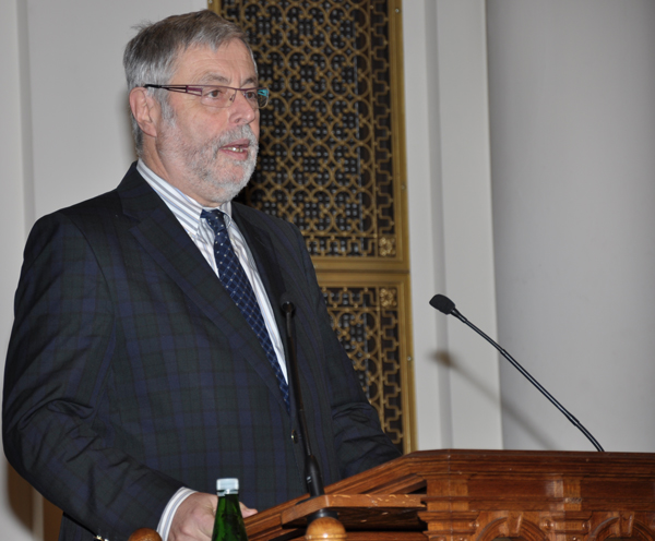 Der Dekan der Geisteswissenschaftlichen Fakultät, Helmut Konrad 