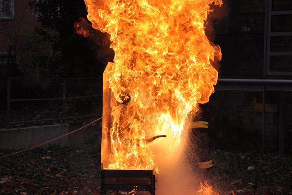 Eindrucksvolle Simulation eines Küchenbrandes 