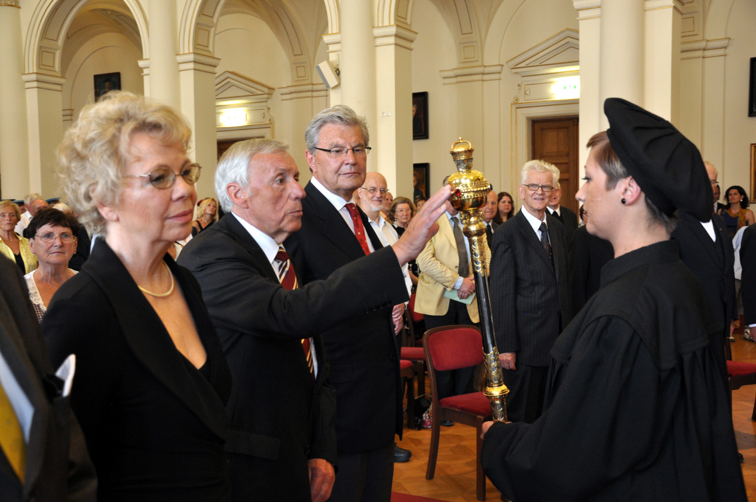 Heimo Lambauer, Eva Karisch, Rektorin Christa Neuper und Franz Harnoncourt-Unverzagt (v. l.) 
