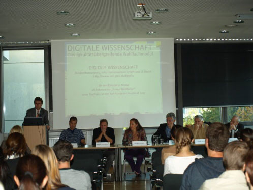 Vizerektor Martin Polaschek stellte das neue Wahlfachmodul "Digitale Wissenschaft" am 8. Oktober im RESOWI-Zentrum vor. 