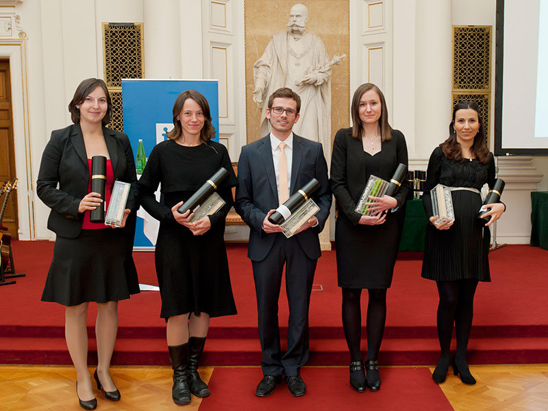 Die PreisträgerInnen der steirischen Unis (v.l.): Elisabeth Lex (Zweitplazierte TU Graz), Katharina Vogt (Kunstuni Graz), Stefan Pogatscher (Montanuni Leoben), Verena Resch (Uni Graz) und Anna Baghdasaryan (Med Uni Graz). Fotos: Fischer 