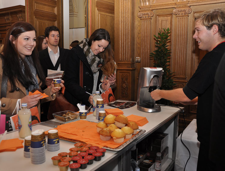 Ein gratis Frühstück mit Muffins und Kaffee sorgte für den optimalen Start in die Excellence-Messe. 