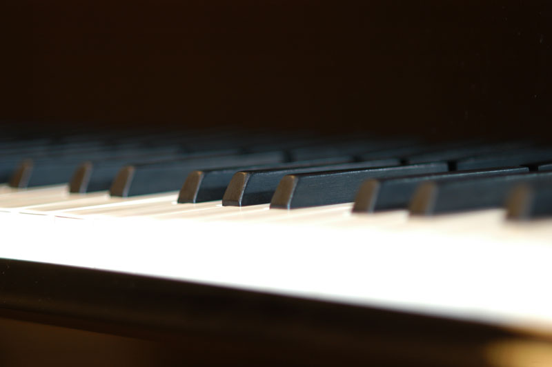 Der logistische Aufwand an der Kunstuniversität ist enorm. Das Webradio hat diese Woche einem Klavierbaumeister bei der Arbeit über die Schulter geschaut. Foto: KUG/Wenzel. 