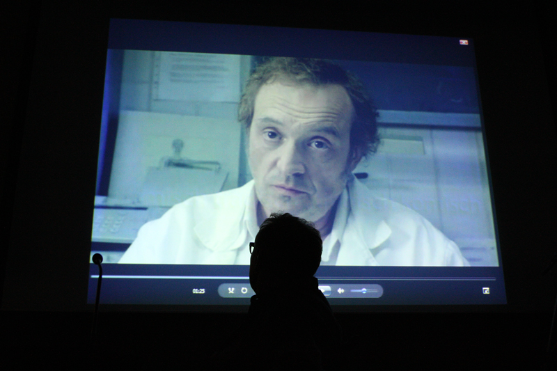 Hader schaut Hader: Auch Filmausschnitte, hier aus DIE AUFSCHNEIDER wurden gezeigt und gemeinsam analysiert. 