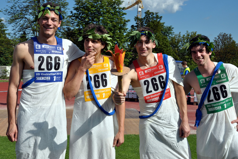 Kreative Kostüme gehören traditionellerweise zum Lauf-Event dazu. 