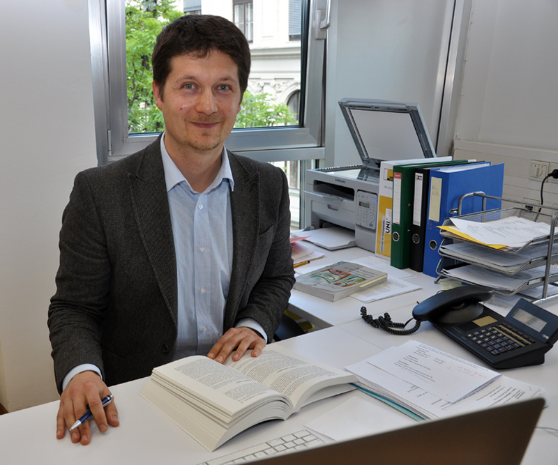 Remus Gergel leitet Abteilung für Theoretische Englische Sprachwissenschaft am Institut für Anglistik. 