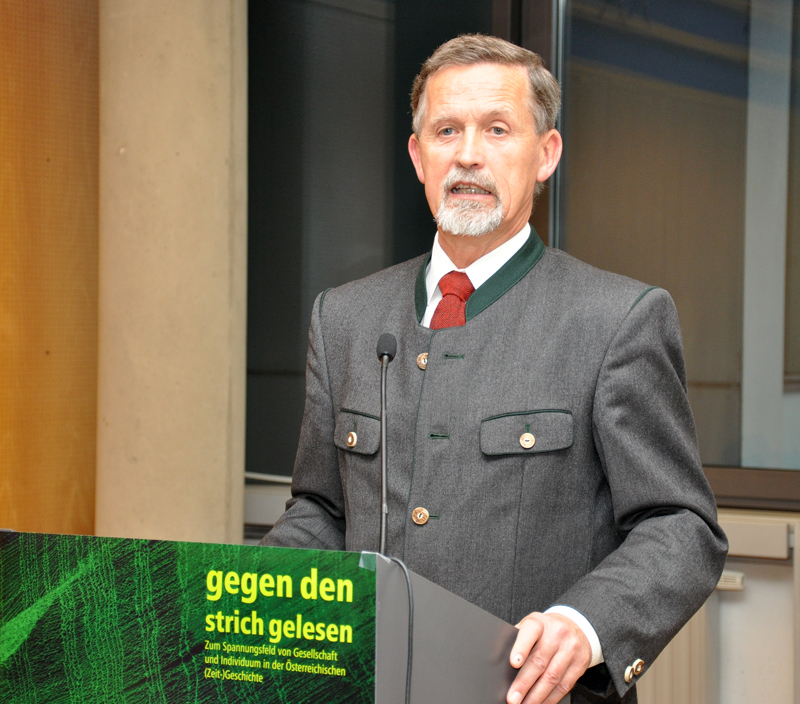 Harald Heppner, Leiter des Instituts für Geschichte, pries Binder als kritischen, verlässlichen und humorigen Wissenschafter par excellence. 