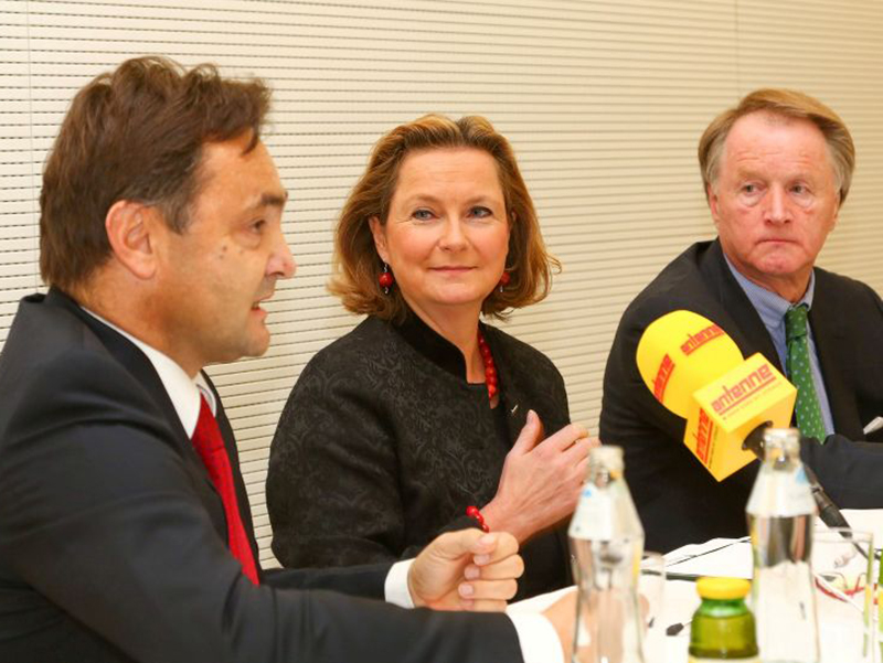 Haushaltsreform: Betriebswirt Alfred Gutschelhofer, Landesrätin Bettina Vollath und IV-Steiermark-Präsident Jochen Pildner-Steinburg (v.l.) Foto: Frankl 